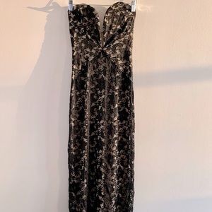 HONEY - STRAPLESS LACE GOWN - black lace - size M